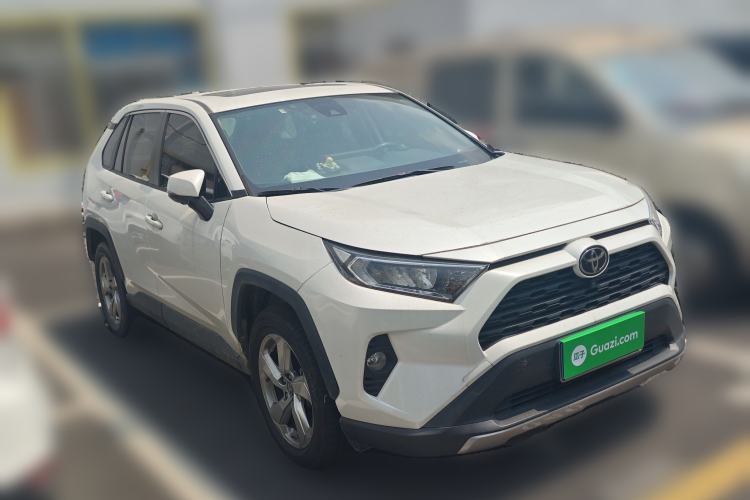 Used Toyota RAV4 2020 2.0L CVT Two-Wheel Drive Fashion PLUS Edition Front Right 45 Deg