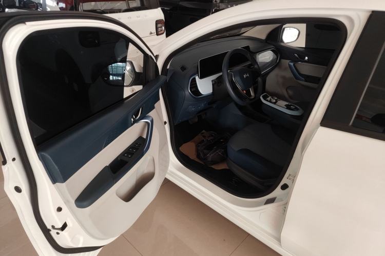 Used CHANGAN Benni E-Star 2022 Qingxin Edition Colorful Model Lithium Iron Phosphate Driver Seat