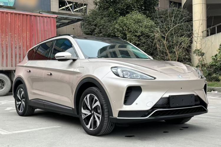 Used ARCFOX Alpha T6 2025 688MAX 175kW
