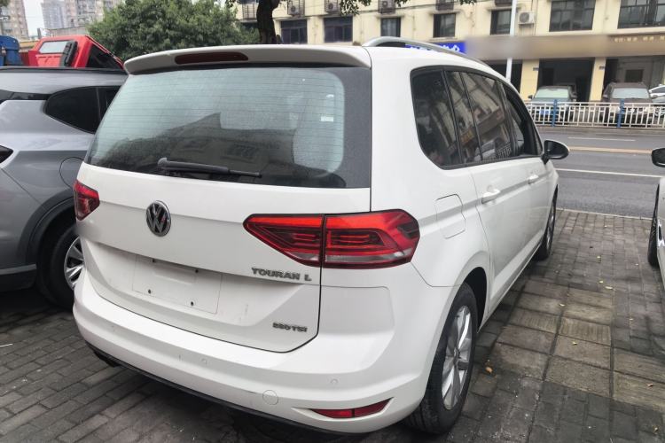 Used Volkswagen Touran 2018 Volkswagen Touran L 280TSI DSG Comfort Edition 7 Seats China V Emission Standard
