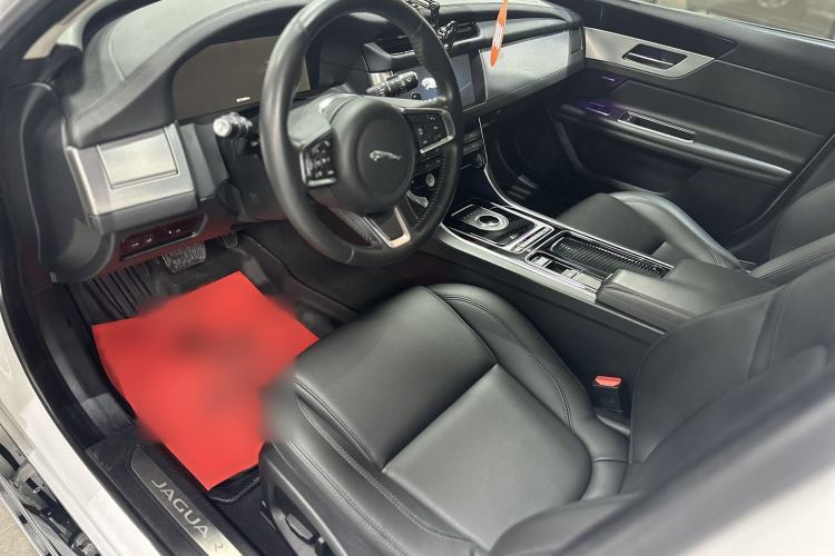 Used Jaguar XFL 2020 XFL 2.0T P200 Two-Wheel-Drive Elite Edition Interior 2
