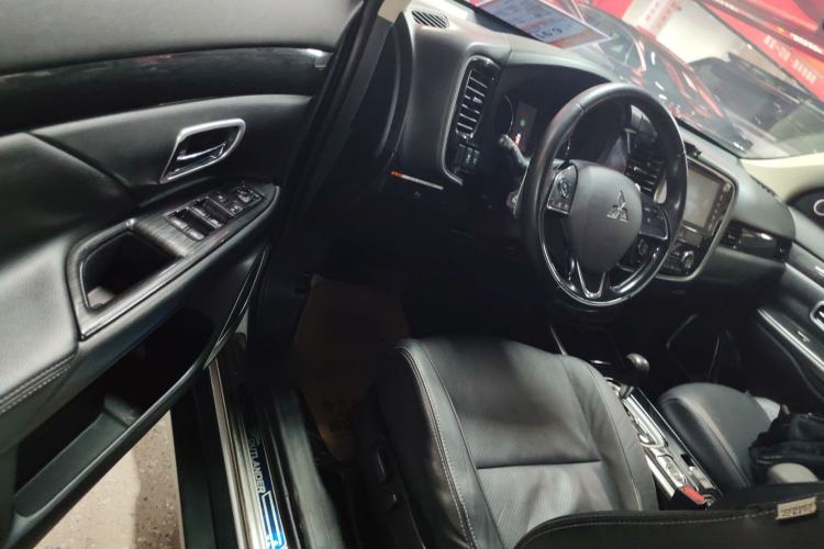 Used Mitsubishi Outlander 2018 2.4L 4x4 Elite Edition 5 Seats