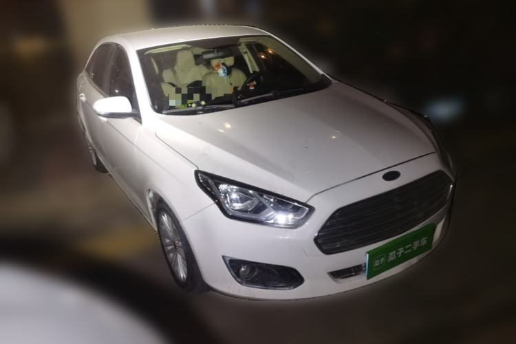 Used Ford Escort 2015 1.5L Automatic Comfort Edition Front Right 45 Deg