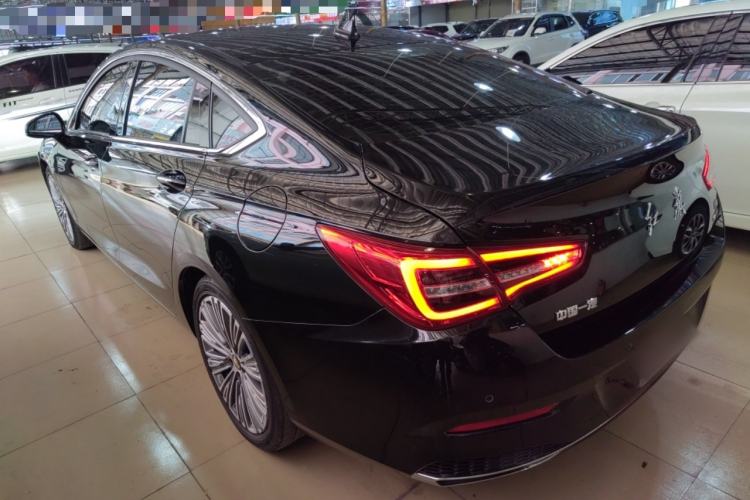 Used Hongqi H5 2022 Classic Model 1.8T Automatic Smart Connect Flagship Edition Rear Left 45 Deg