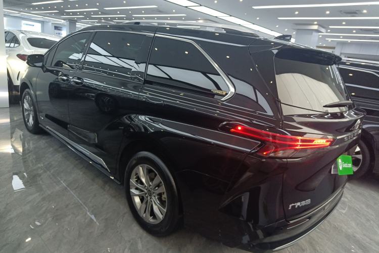 Used Toyota Sienna 2024 2.5L Hybrid Four-Wheel Drive Prestige Edition