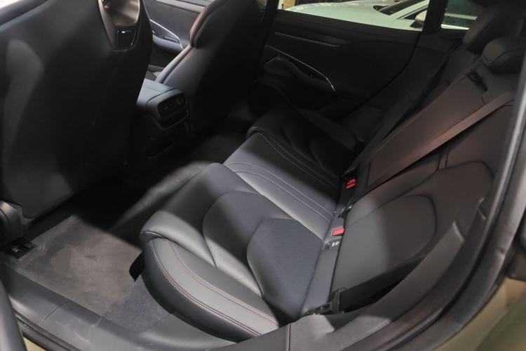 Used Xiaomi Auto SU7 2024 Four-Wheel Drive Ultra-Long Range Advanced Intelligent Driving Max Edition