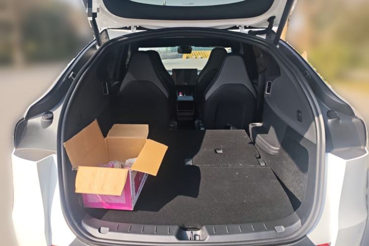 Used Tesla Model Y L 2025 Model Long-Range All-Wheel-Drive Version