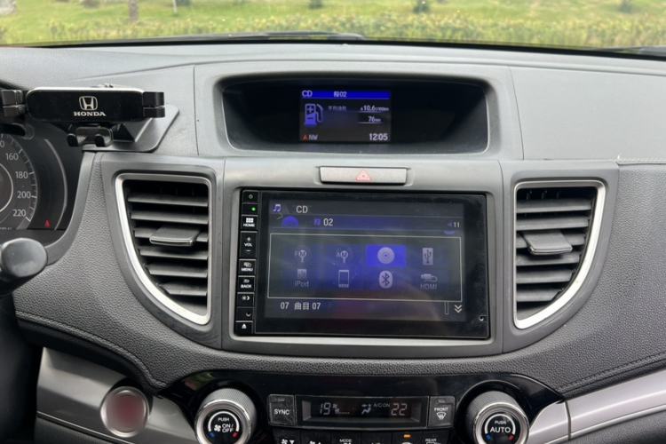 Used Honda CR-V 2015 2.4L two-wheel drive luxury version Audio And AC Panel