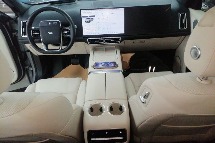 Used Li Auto L8 2023 Pro Model
