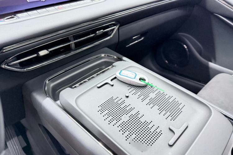 Used VOYAH FREE 2025 318 318 km Rear-Drive Touring Edition Gear Lever