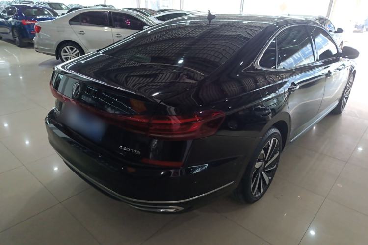 Used Volkswagen Passat 2023 330TSI Luxury Edition

