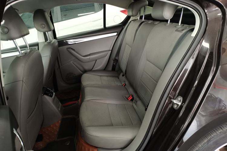 Used Skoda Octavia 2015 1.6L Automatic Yijie Edition
