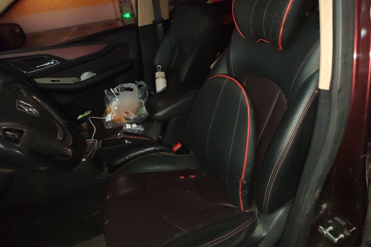 Used Baojun 560 2015 1.8L manual luxury version