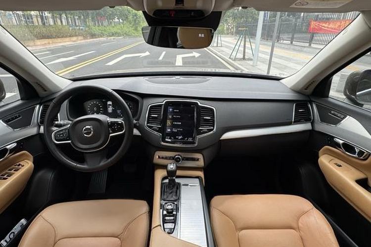 Used Volvo XC90 2015 T6 Zhiyi Edition 7-Seater
