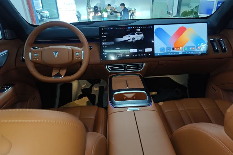 Used Deepal S09 2025 Four-Wheel Drive Ultra+ Custom Edition
