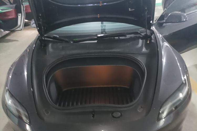 Used Tesla Model 3 2025 Rear-Wheel-Drive Version