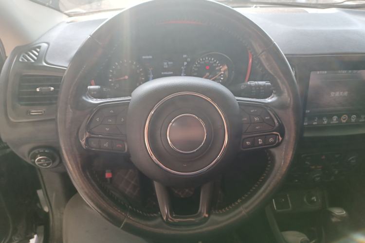 Used Jeep Compass 2017 200T Automatic Family Edition