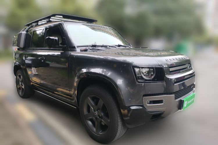 Used Land Rover Defender 2023 Facelift 110 3.0T P400 X-DYNAMIC HSE Front Right 45 Deg