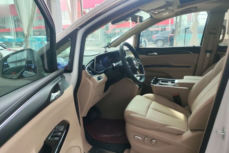 Used Buick GL8 New Energy 2025 Lu Shang Smart Enjoyment Edition 7-Seater Driver Seat