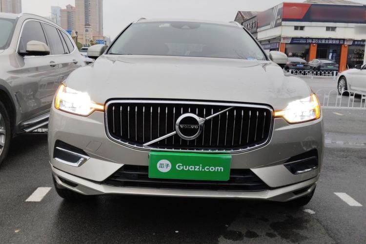 Used Volvo XC60 2019 T5 4x4 Smart Edition China VI Standard