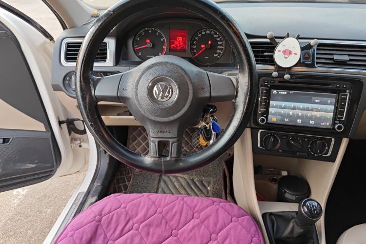 Used Volkswagen Santana 2013 1.4L Manual Comfort Edition