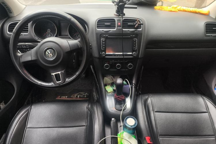 Used Volkswagen Golf 2012 1.4 TSI Automatic Comfort Edition Center Console