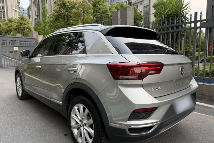 Used Volkswagen T-ROC 2020 230TSI DSG Two-Wheel Drive Advanced Version Exterior 3