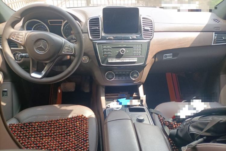 Used Mercedes-Benz GLE 2017 GLE 320 4MATIC Dynamic Model Interior 2