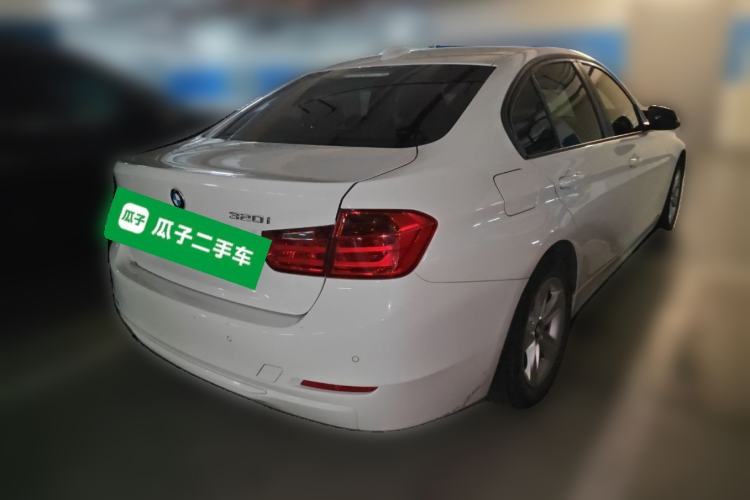 Used BMW 3 Series 2015 320i Luxury Line Stylish Edition