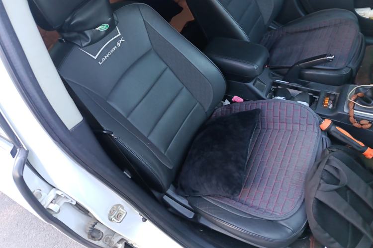 Used Mitsubishi Lancer EX 2015 1.8L Manual ZhiShang Edition China IV Right Front Seat