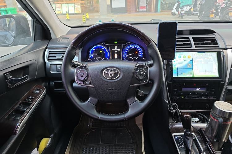 Used Toyota Camry 2016 Dual-Engine 2.5 HG 10th Anniversary Deluxe Navigation Edition Steering Wheel