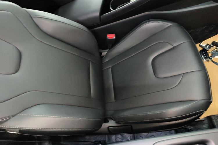 Used Hyundai Elantra 2023 1.5L CVT GLX Elite Edition Right Front Seat