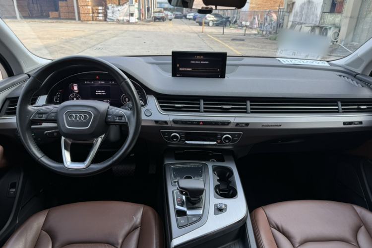Used Audi Q7 2019 45 TFSI Comfort Model