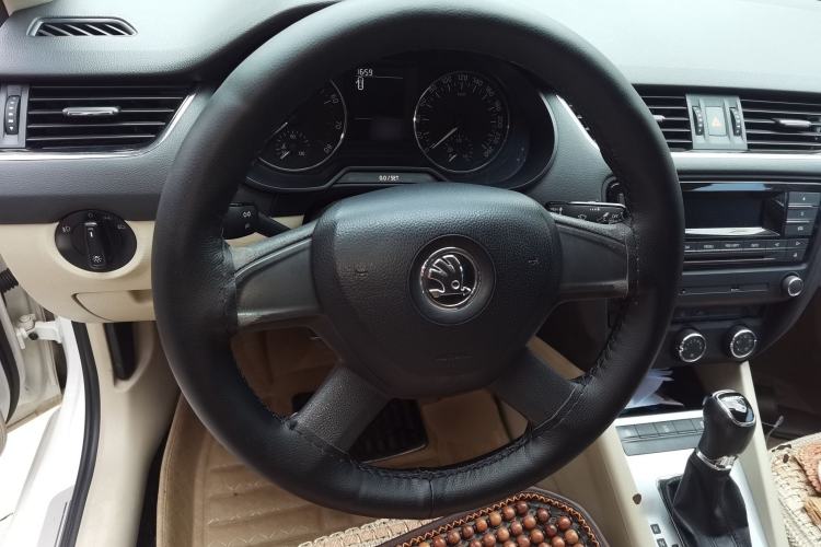 Used Skoda Octavia 2015 1.6L Automatic Yijie Edition
