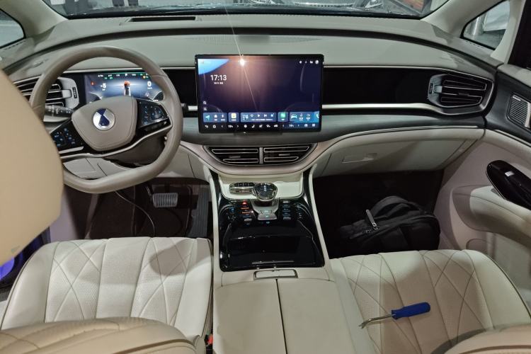 Used Denza D9 2022 DM-i 970 Four-Wheel Drive Prestige Model