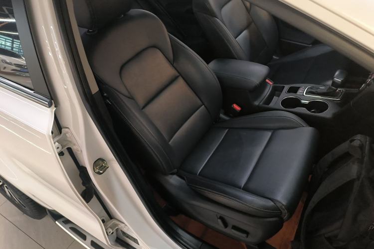 Used Kia KX5 2016 1.6T Automatic Two-Wheel Drive DLX Right Front Seat