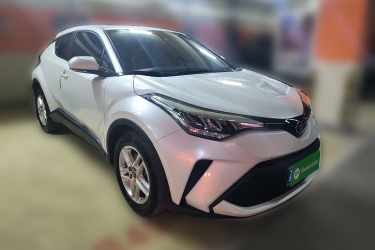 Used Toyota C-HR 2022 2.0L Leading Edition Front Right 45 Deg