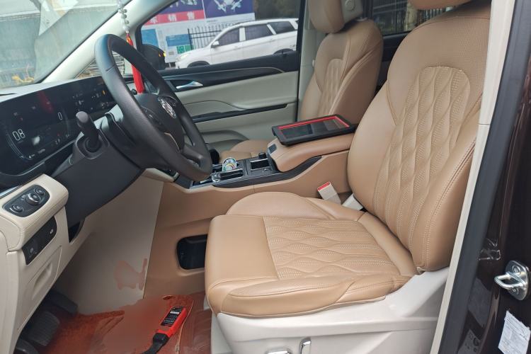 Used Buick GL8 2021 ES Landtrek 653T Comfort Edition