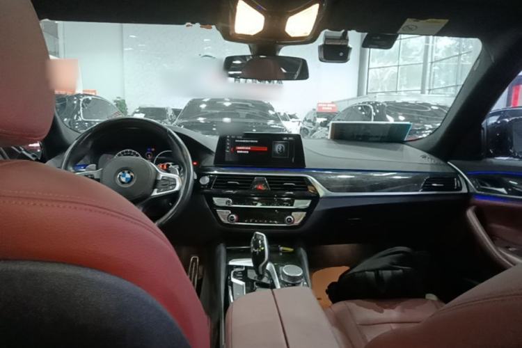 Used BMW 5 Series 2019 Facelifted 530Li Leading Edition M Sport Package
