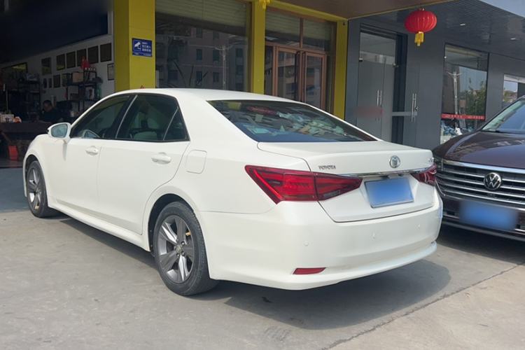 Used Toyota Crown 2015 2.5L Executive Edition
