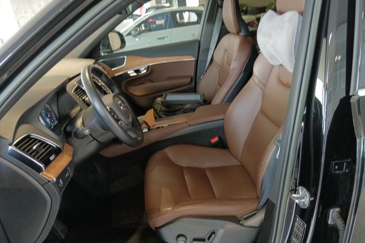 Used Volvo XC90 2022 B6 Zhiyi Luxury Edition 7-Seater
