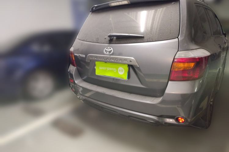 Used Toyota Highlander 2009 2.7L Two-Wheel Drive 7-Seater Luxury Edition
