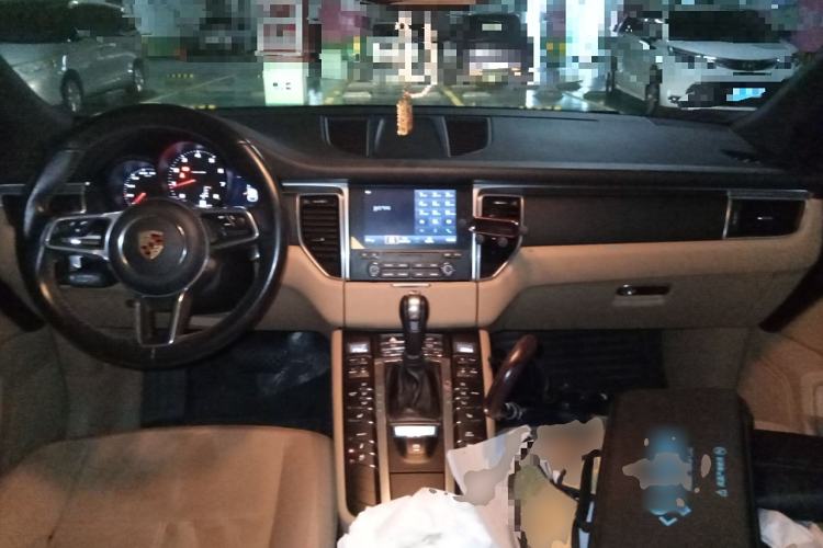 Used Porsche Macan 2017 Macan 2.0T Center Console