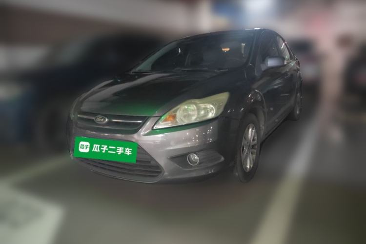 Used Ford Focus 2013 Sedan Classic 1.8L Manual Base Model Guazi used car, China used car export, Used car for sale, Used cars, Cheapest cars for sale