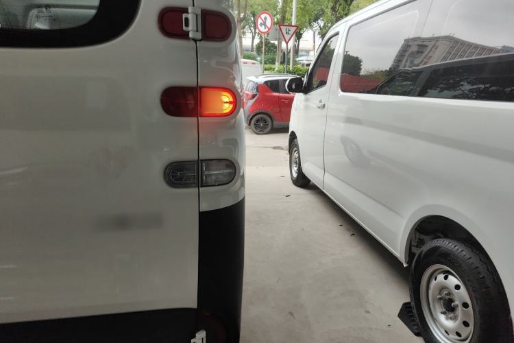 Used SAIC MAXUS Dana V1 2025 Low-Roof Multi-Function Version 42 kWh Right Rear Taillight