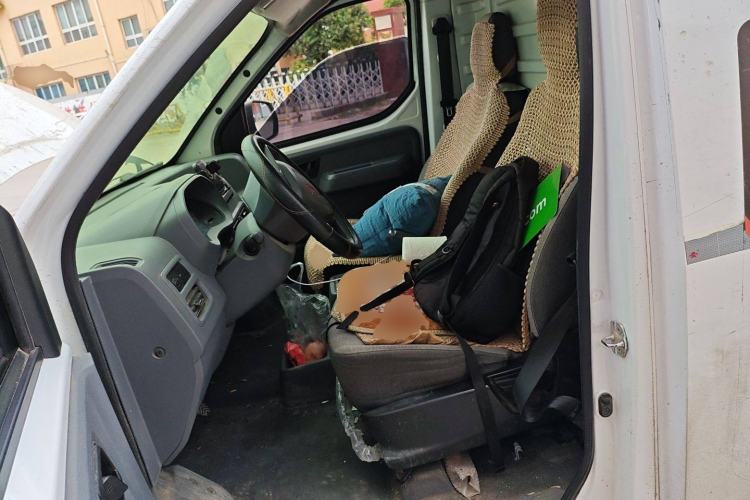 Used Wuling Yangguang 2024 300km Range Practical Window-Sealed Version 60kW
