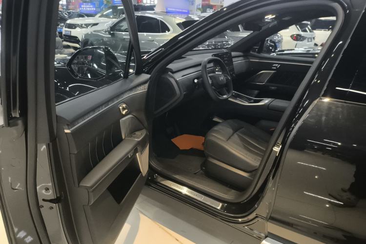 Used ONVO Luxeed L90 2025 Model—Max Six-Seater Version