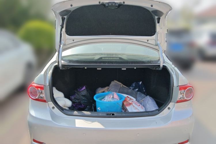 Used Toyota Corolla 2011 1.6L Automatic GL Trunk