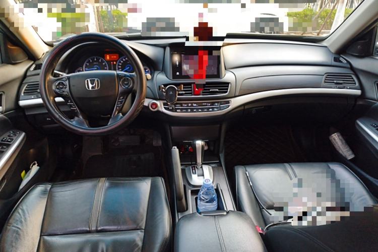 Used Honda Crosstour 2014 2.4L Luxury Edition Center Console