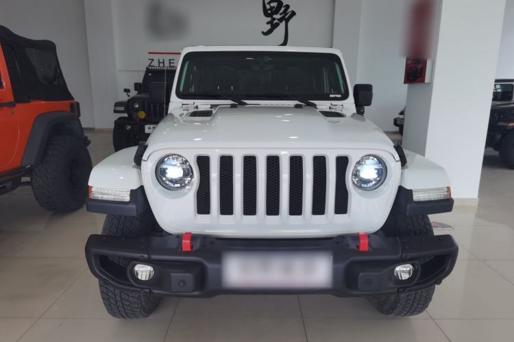 Used Jeep Wrangler 2019 2.0T Sahara Four-Door Electric Convertible China VI Emission Standard Front